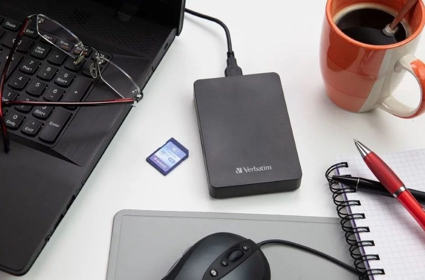 Verbatim Store n Go USB 3.0 s integrovanou čtečkou SD