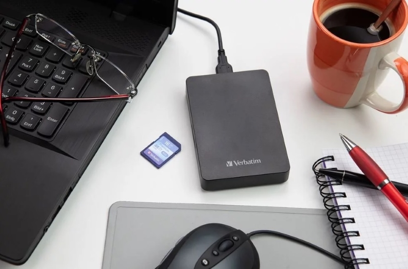 Verbatim Store n Go USB 3.0 s integrovanou čtečkou SD
